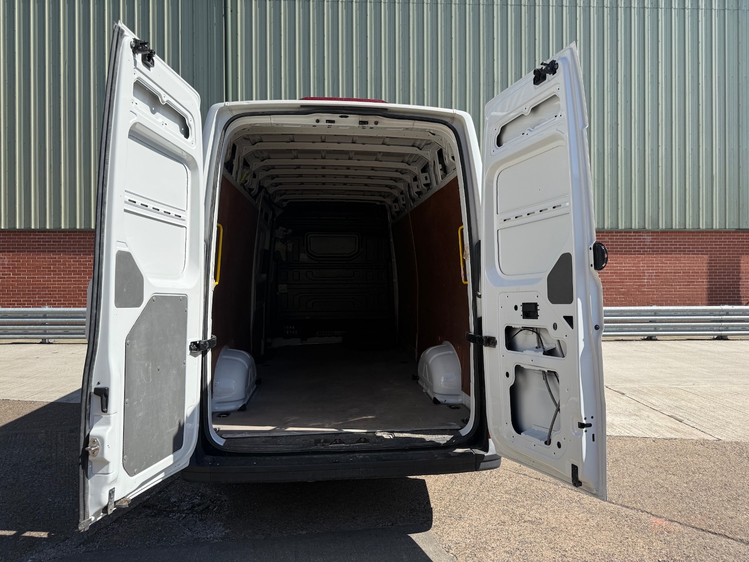 Used Volkswagen Crafter 2021 for sale - 76329860: Photo 8