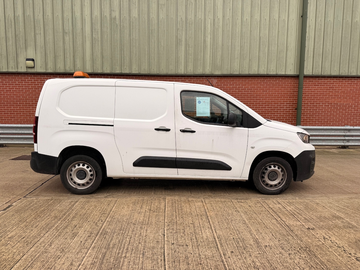 Used Peugeot Partner 2020 for sale - 77998110: Photo 2