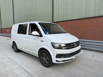 Used Volkswagen Transporter 2018 for sale - 77502704: Photo