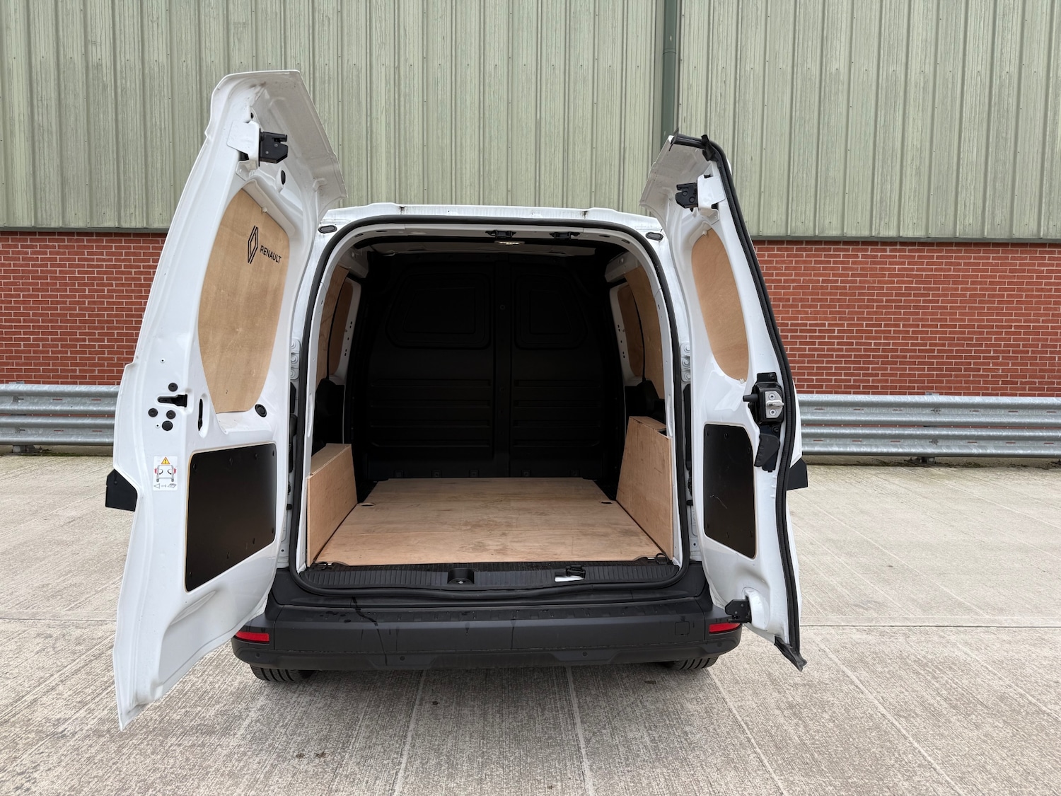 Used Renault Kangoo 2024 for sale - 77195705: Photo 6