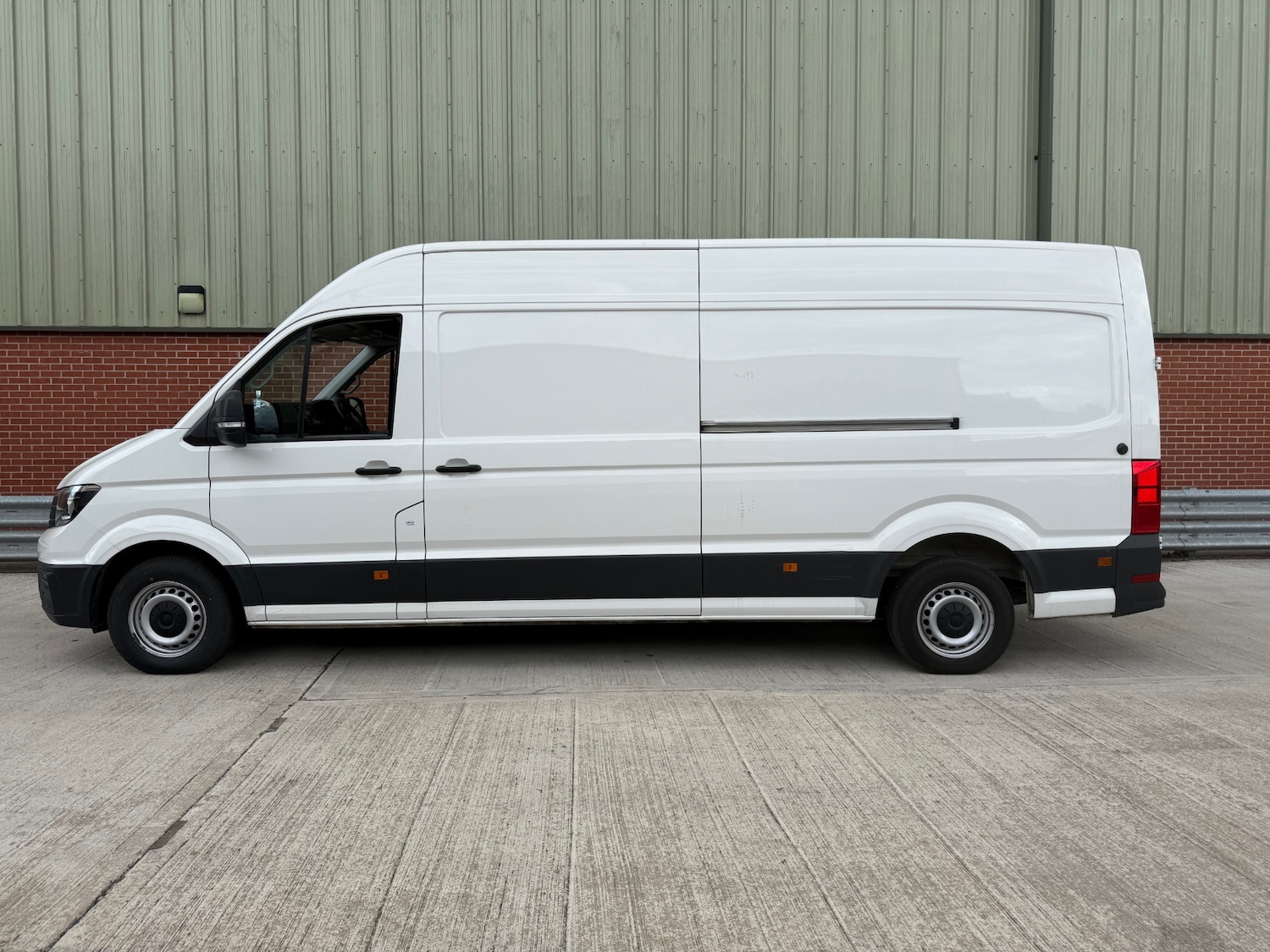 Used Volkswagen Crafter 2023 for sale - 76156498: Photo 7