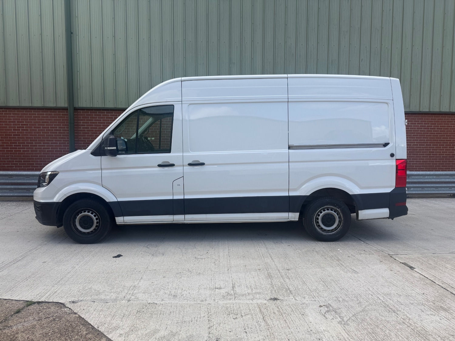 Used Volkswagen Crafter 2023 for sale - 76611498: Photo 9