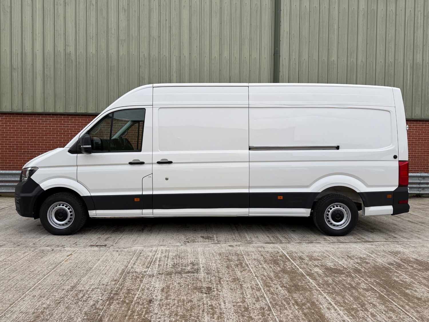 Used Volkswagen Crafter 2021 for sale - 77679103: Photo 9