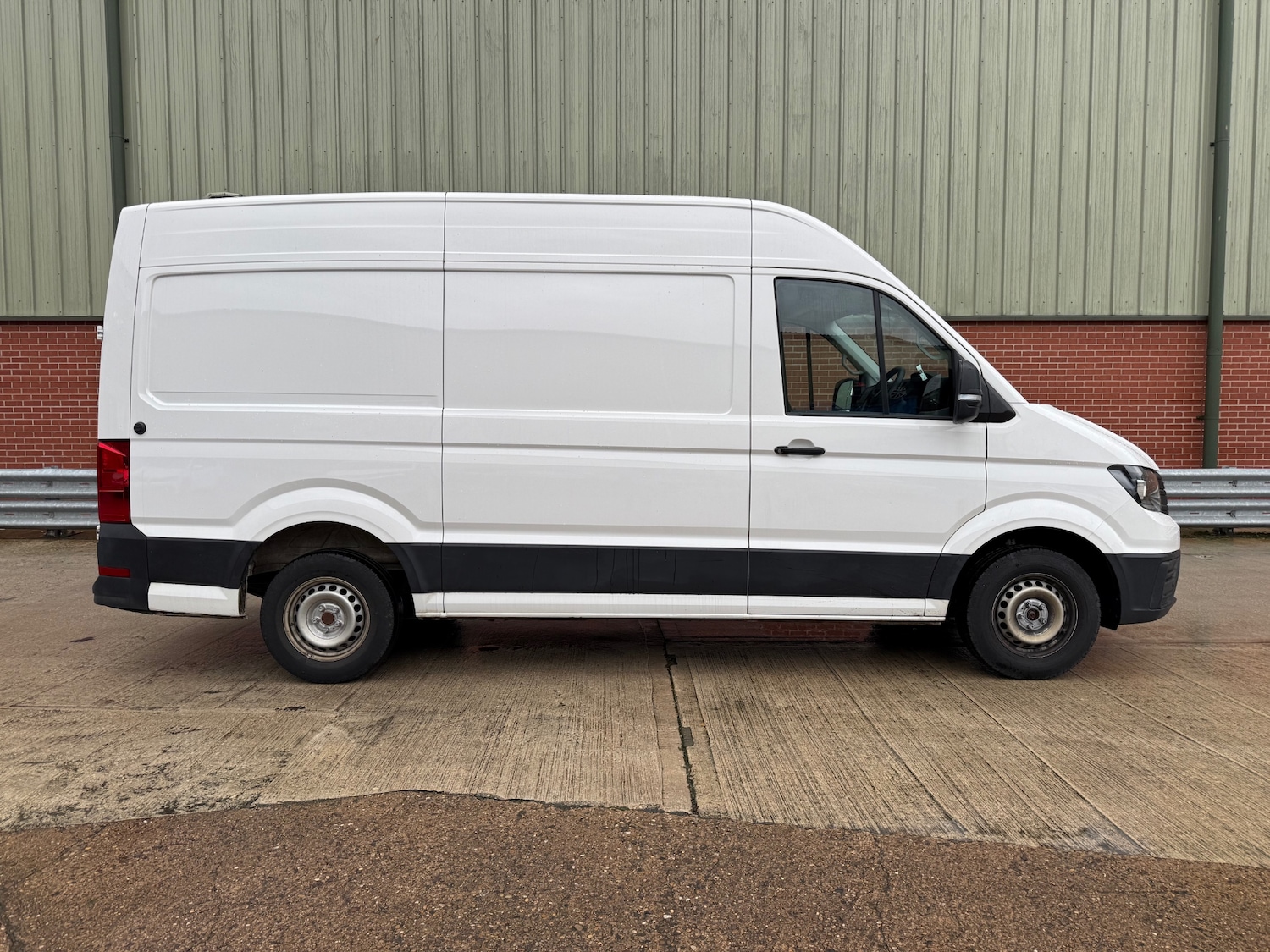 Used Volkswagen Crafter 2023 for sale - 76879287: Photo 2