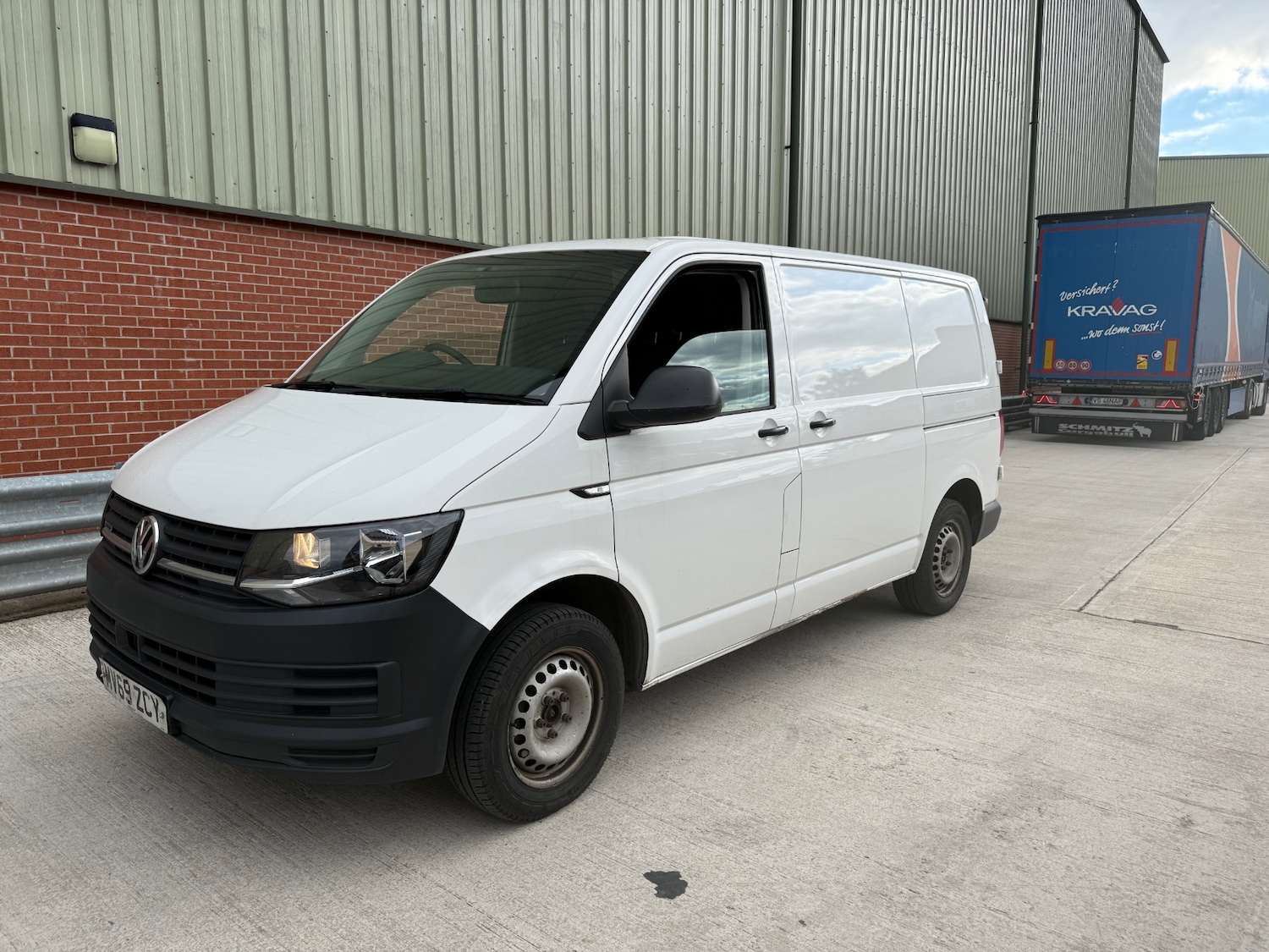 Used Volkswagen Transporter 2019 for sale - 77366850: Photo 7