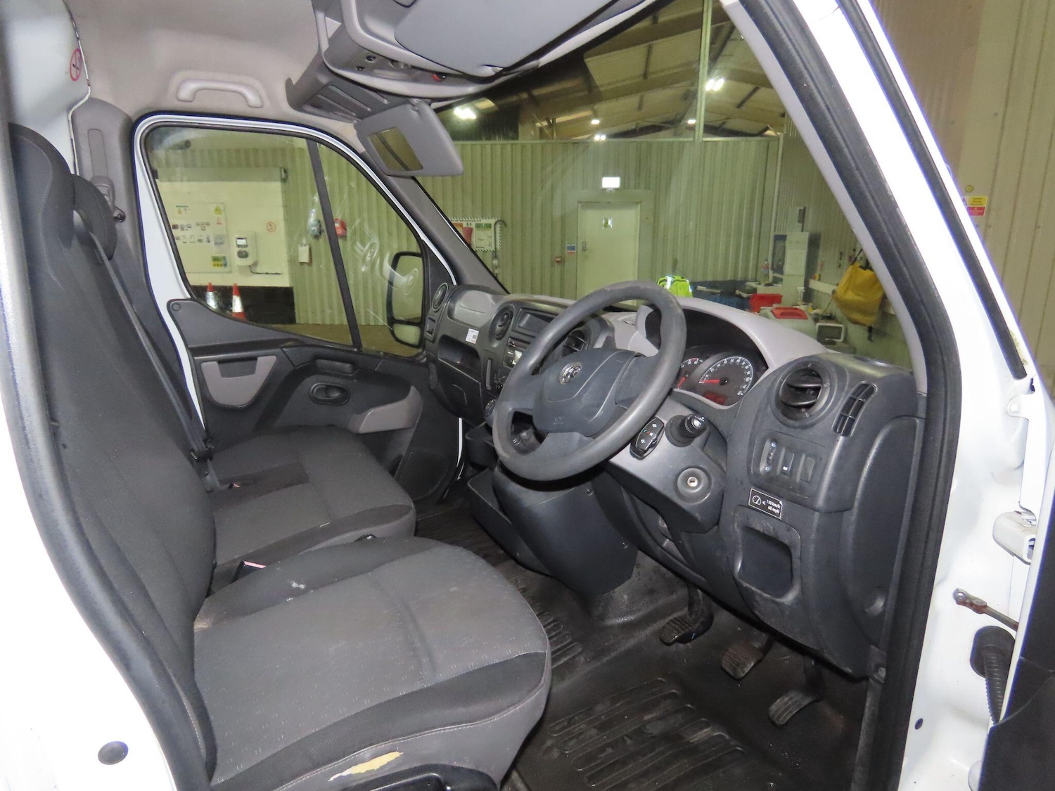 Used Vauxhall Movano 2015 for sale - 77215053: Photo 6