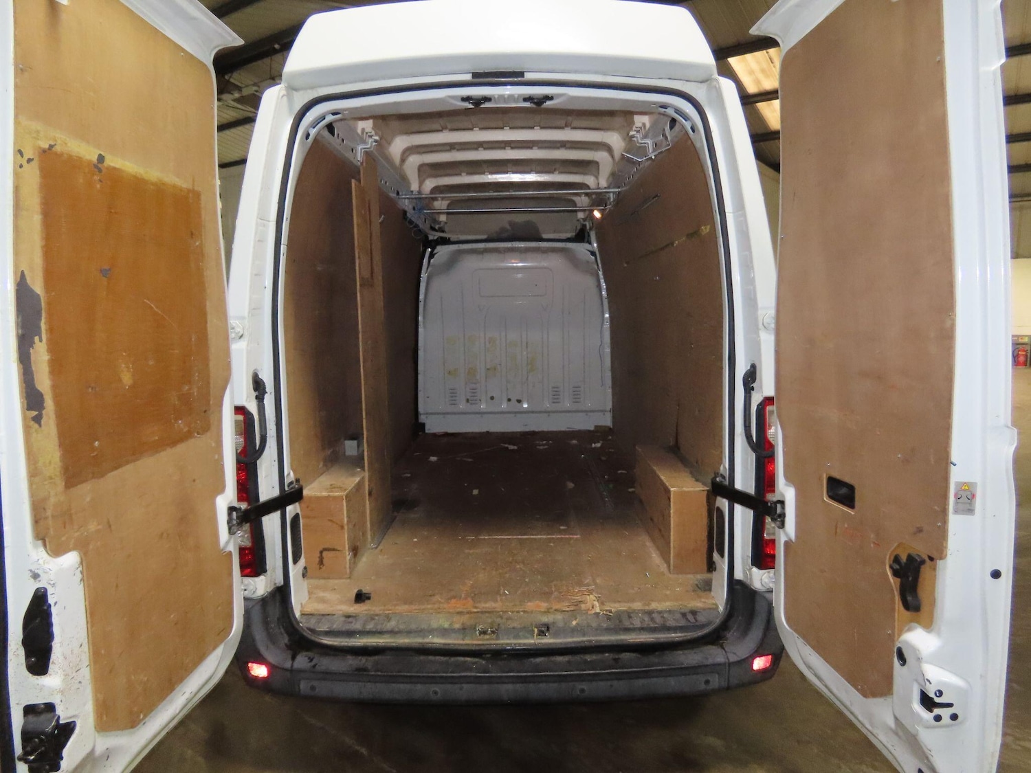 Used Vauxhall Movano 2015 for sale - 77215053: Photo 9