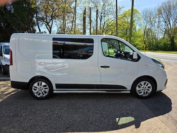 Used Nissan NV300 2019 for sale - 78383899: Photo