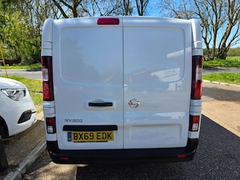 Used Nissan NV300 2019 for sale - 78383899: Photo