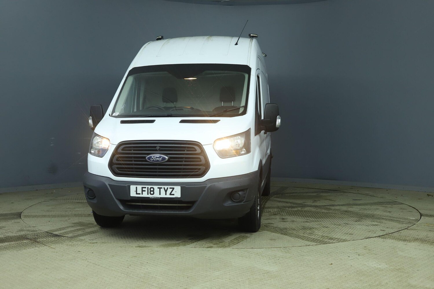 Used Ford Transit 2018 for sale - 77538119: Photo 2