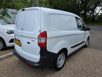 Used Ford Transit Courier 2018 for sale - 78648605: Photo