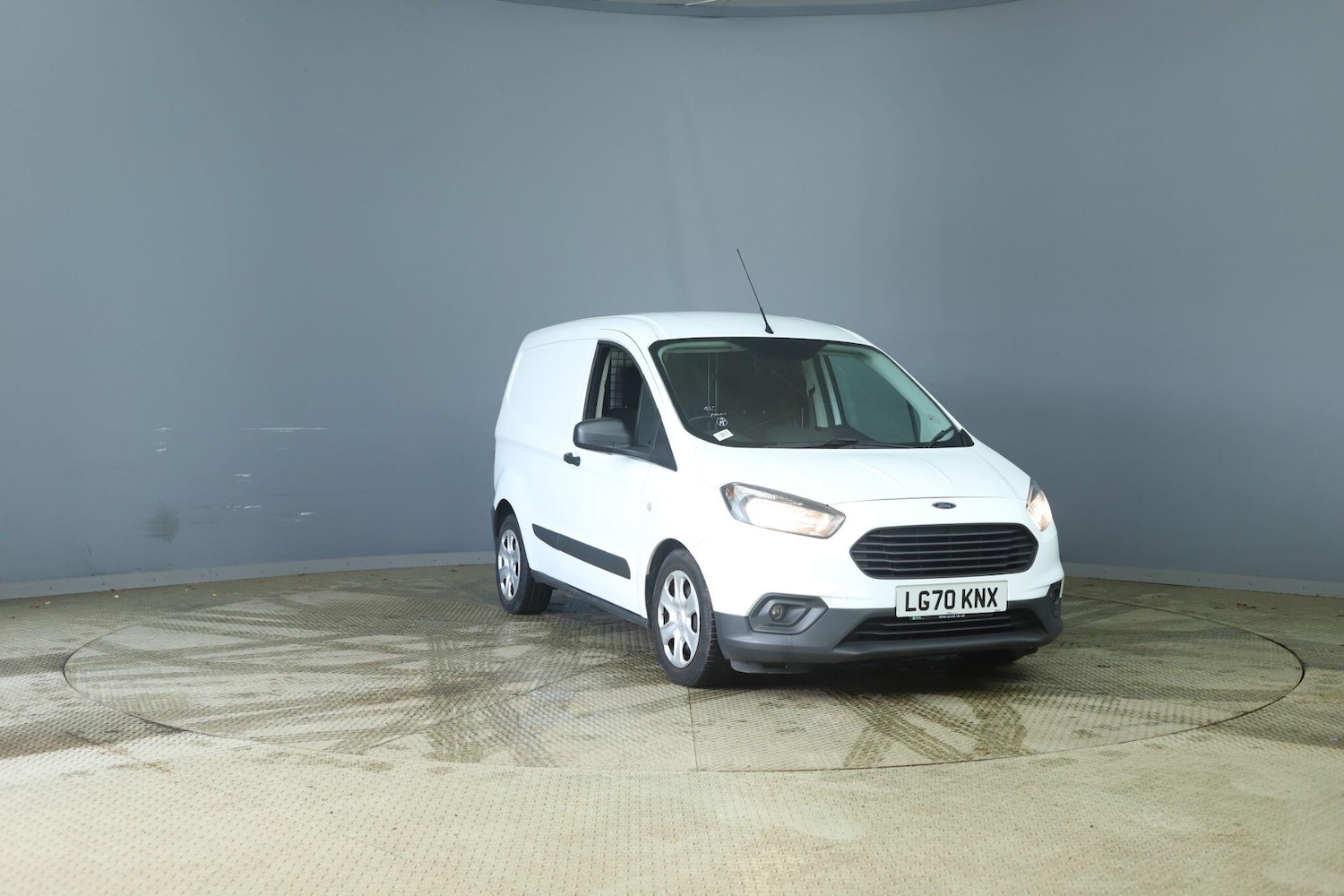 Used Ford Transit Courier for sale - 77684386: Photo 1