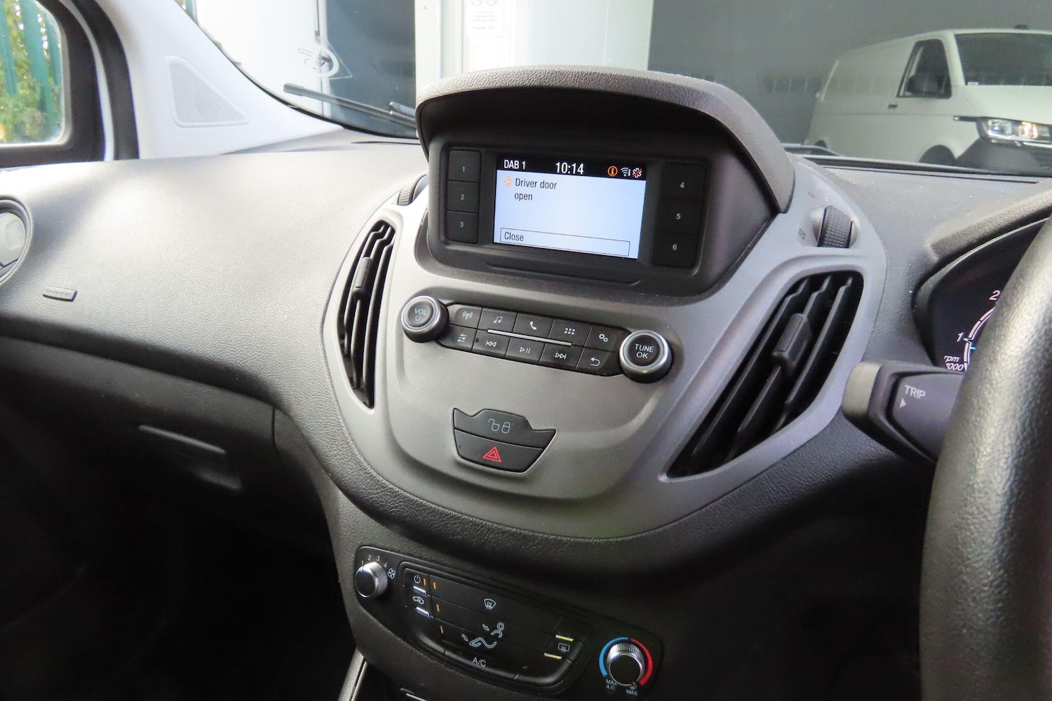 Used Ford Transit Courier for sale - 77684386: Photo 9