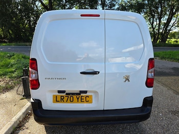 Used Peugeot Partner 2020 for sale - 76072075: Photo