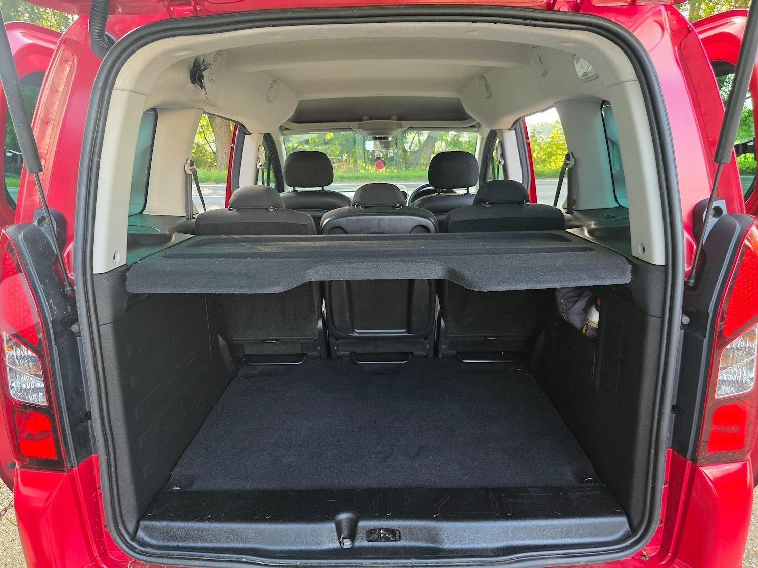 Vehicle 33