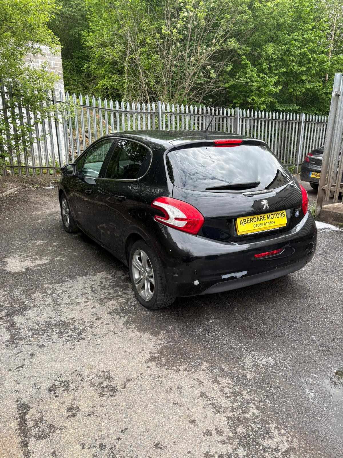 Used Peugeot 208 2013 for sale - 76769135: Photo 5