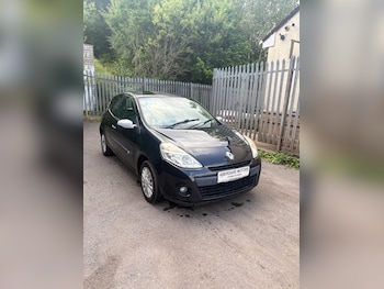 Used Renault Clio 2010 for sale - 76186605: Photo