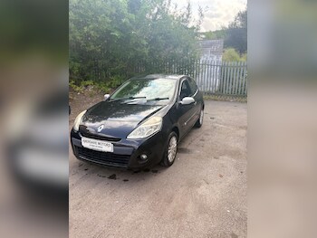 Used Renault Clio 2010 for sale - 76186605: Photo