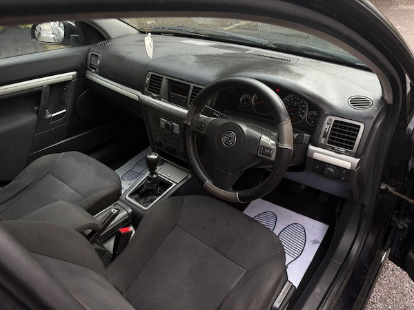 Used Vauxhall Vectra 2006 for sale - 76186666: Photo 9