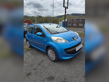 Peugeot - 107