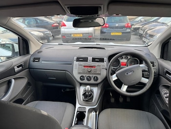 Used Ford Kuga 2010 for sale - 77096901: Photo