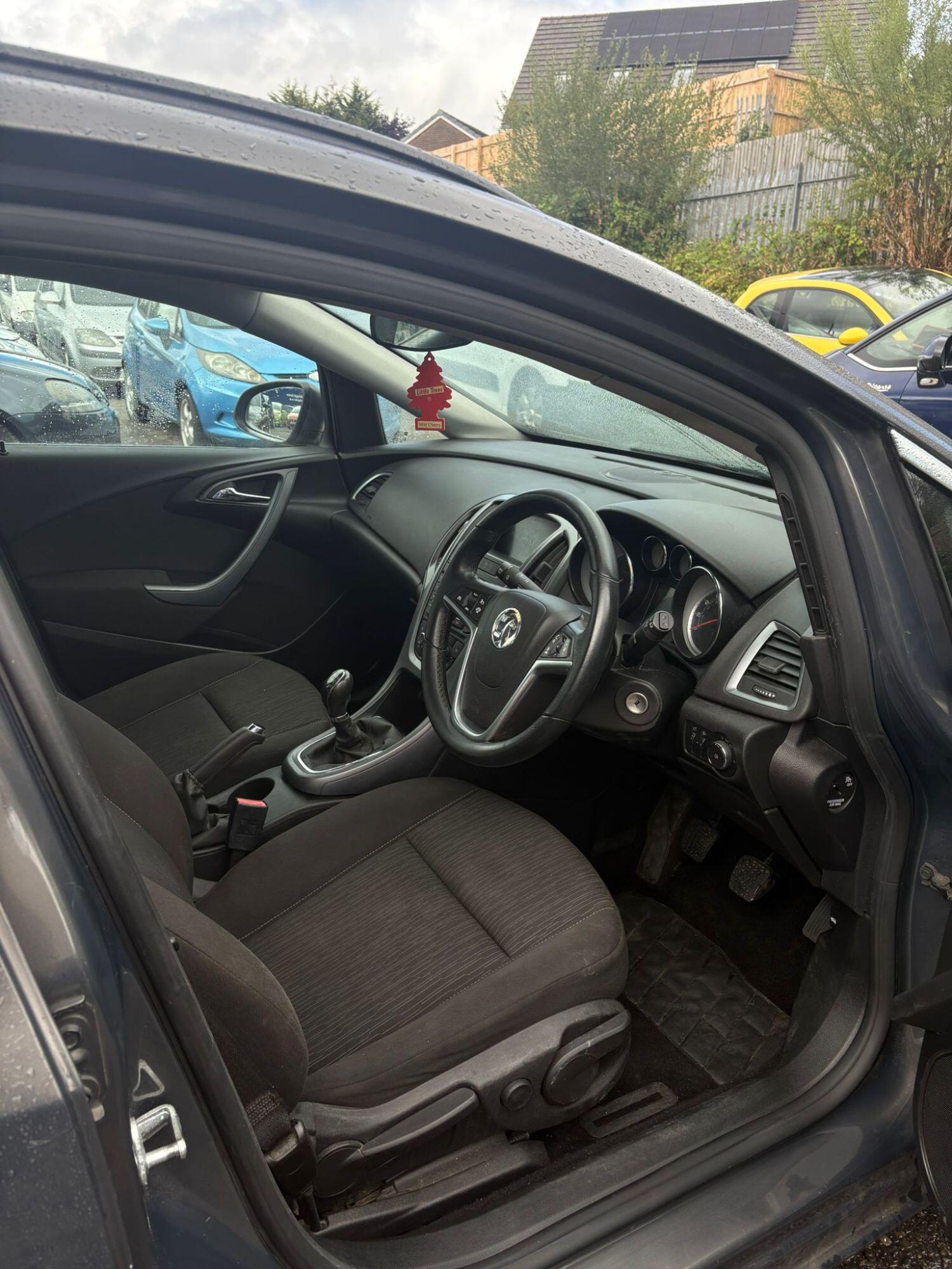 Used Vauxhall Astra 2013 for sale - 76793248: Photo 7