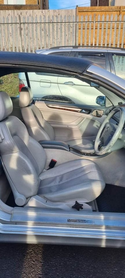 Mercedes-Benz CLK 2001 - 2.3 CLK230 Kompressor Elegance 2-Door - Image 9