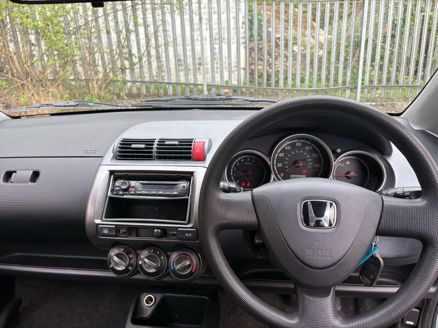 Used Honda Jazz 2002 for sale - 76793341: Photo 6