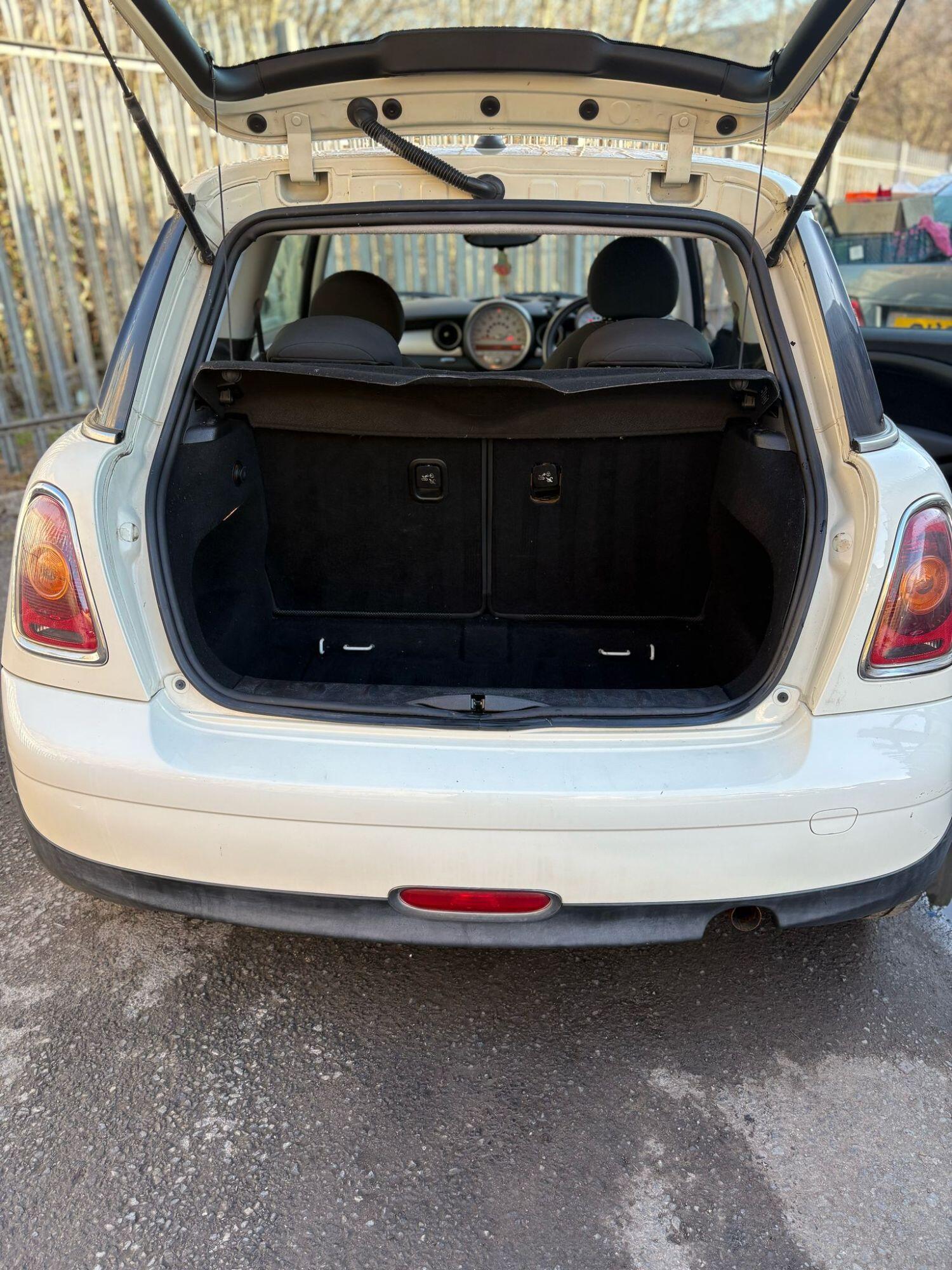Used MINI Hatch 2009 for sale - 76186824: Photo 11