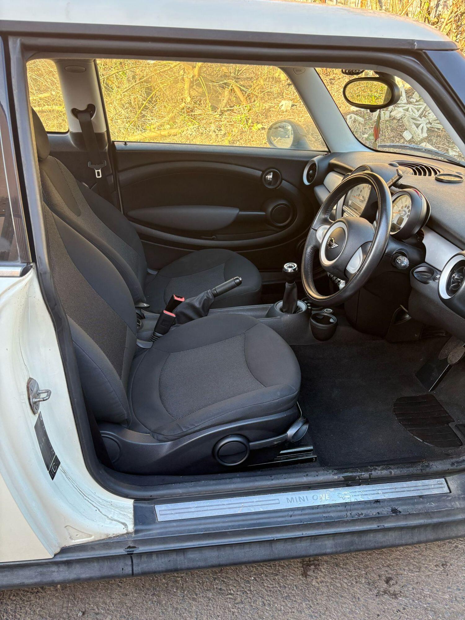 Used MINI Hatch 2009 for sale - 76186824: Photo 9