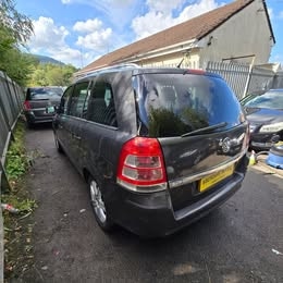 Used Vauxhall Zafira 2010 for sale - 76186743: Photo 5