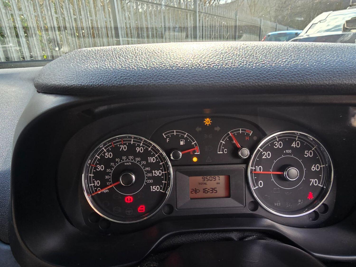 Used Fiat Punto 2012 for sale - 76187240: Photo 6