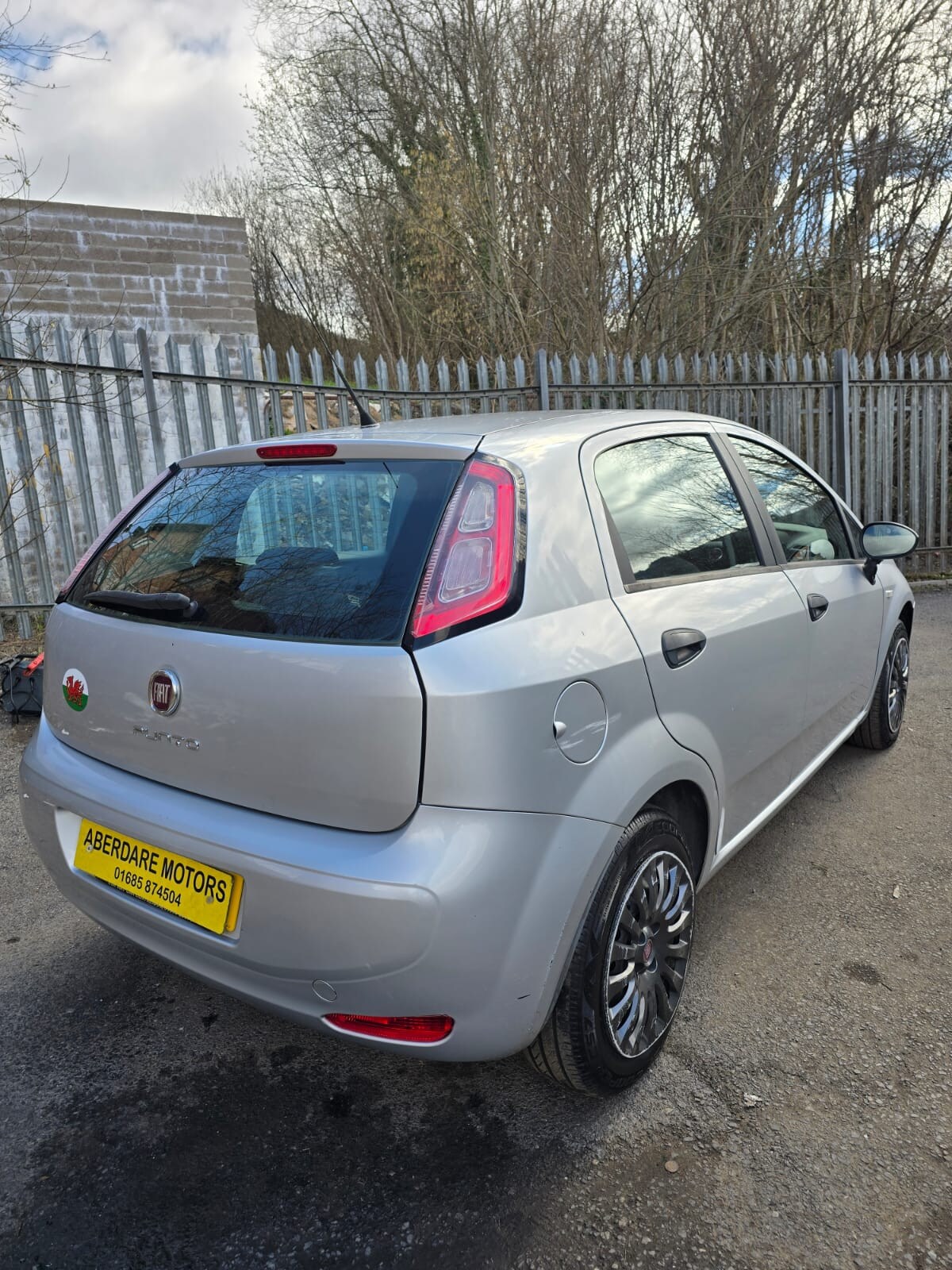 Used Fiat Punto 2012 for sale - 76187240: Photo 9