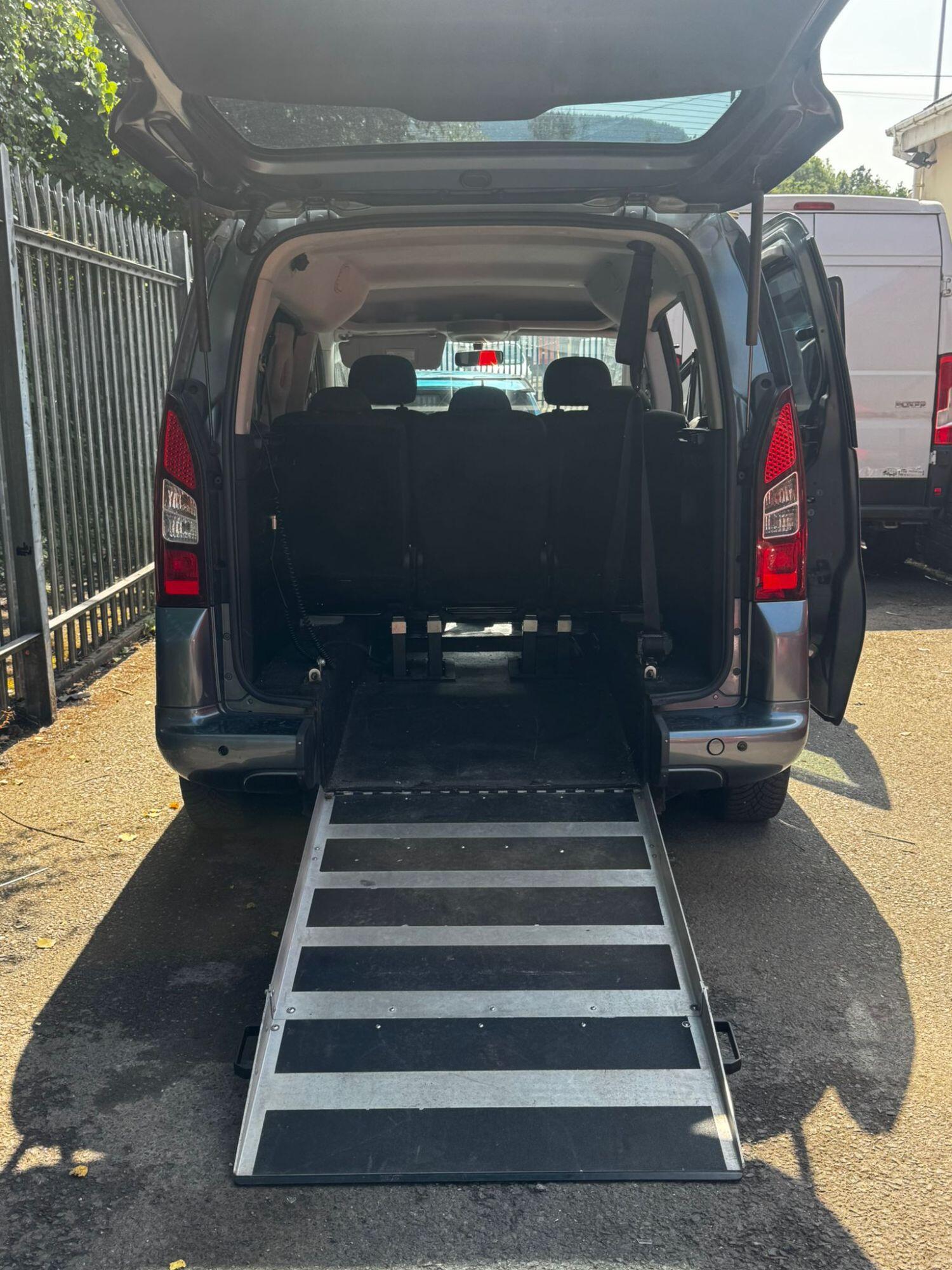 Used Peugeot Partner Tepee 2013 for sale - 76186629: Photo 10