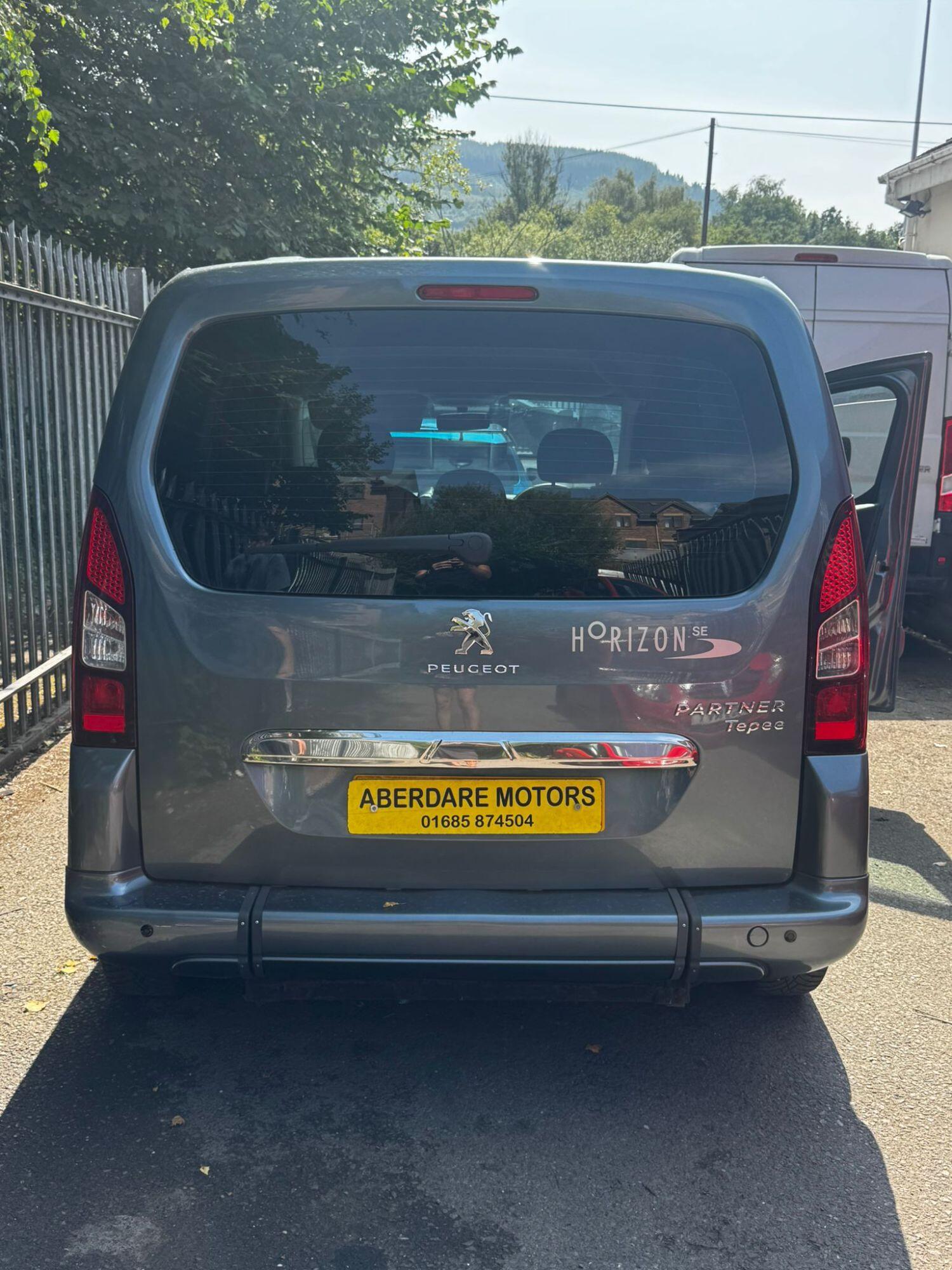 Used Peugeot Partner Tepee 2013 for sale - 76186629: Photo 6