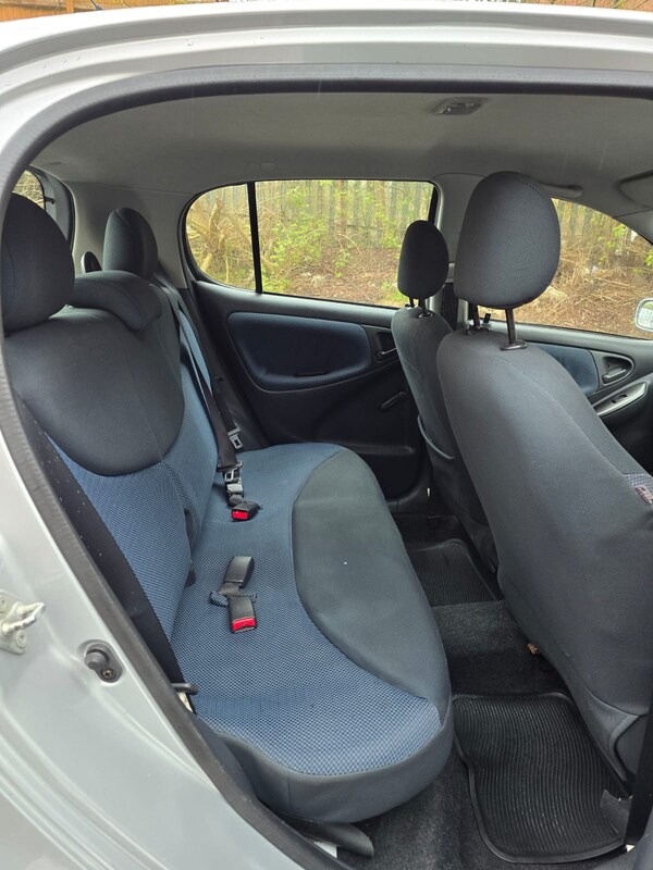 Used Toyota Yaris 2005 for sale - 76186661: Photo 8