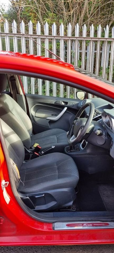 Used Ford Fiesta 2011 for sale - 76187246: Photo 8