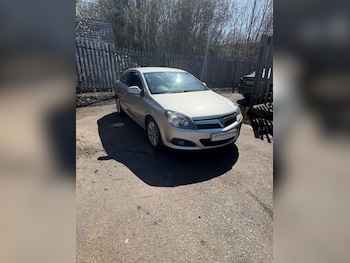 Vauxhall - Astra