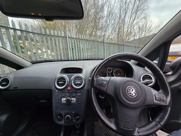 Used Vauxhall Corsa 2011 for sale - 76186695: Photo 9