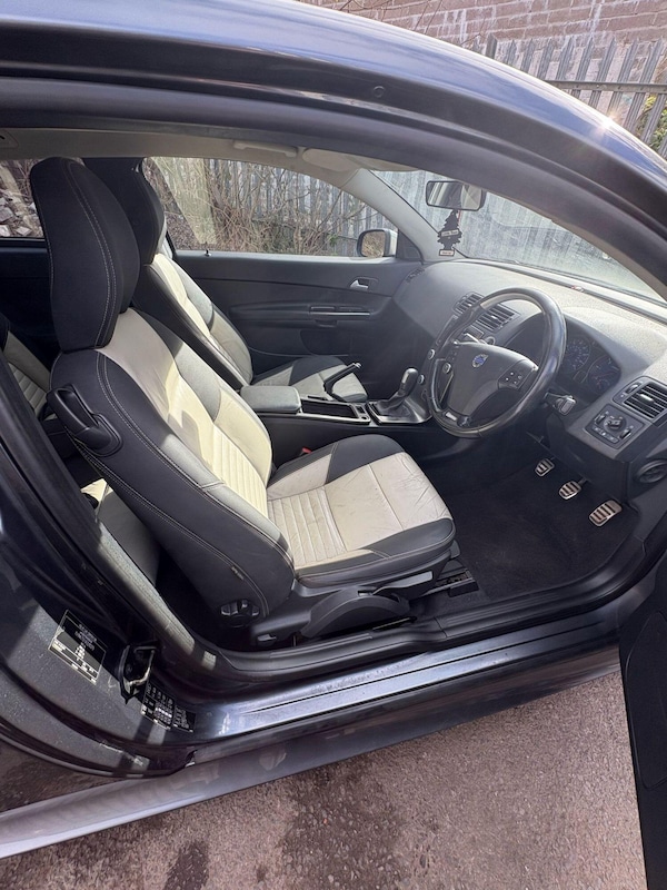 Used Volvo C30 2010 for sale - 76186671: Photo 6