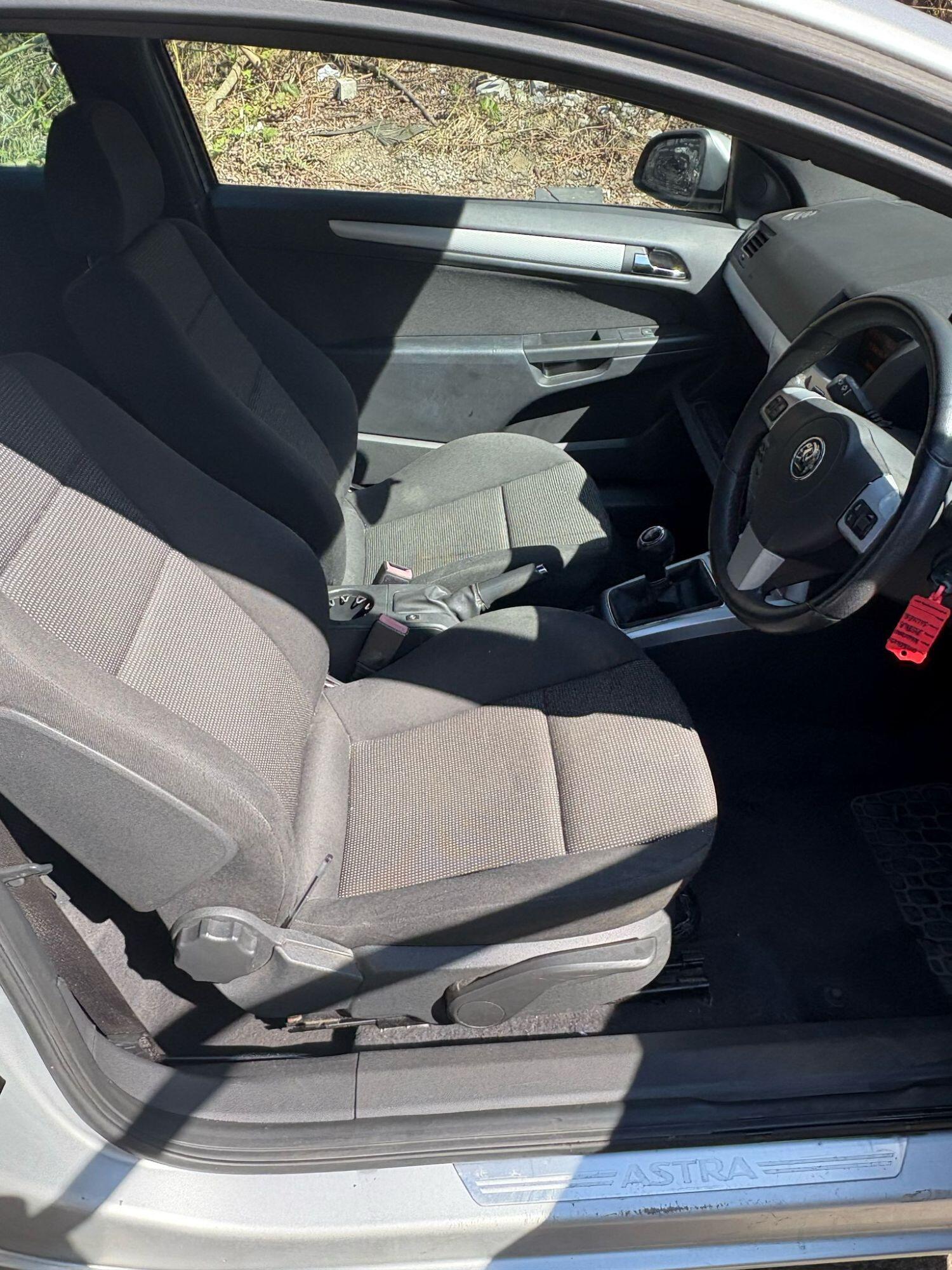 Used Vauxhall Astra 2010 for sale - 76186697: Photo 9