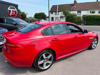 Used Jaguar XE 2019 for sale - 79032848: Photo