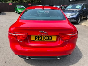 Used Jaguar XE 2019 for sale - 79032848: Photo