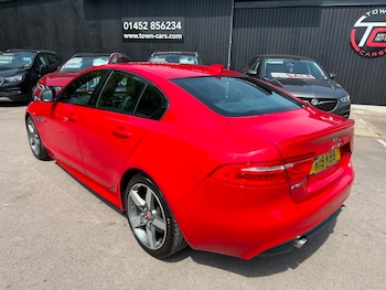 Used Jaguar XE 2019 for sale - 79032848: Photo