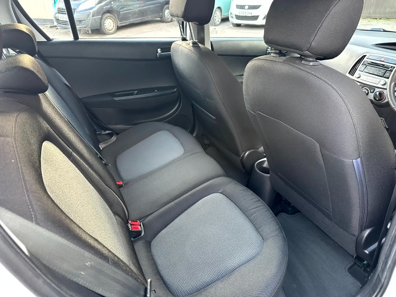 Used Hyundai i20 2014 for sale - 76019377: Photo 10