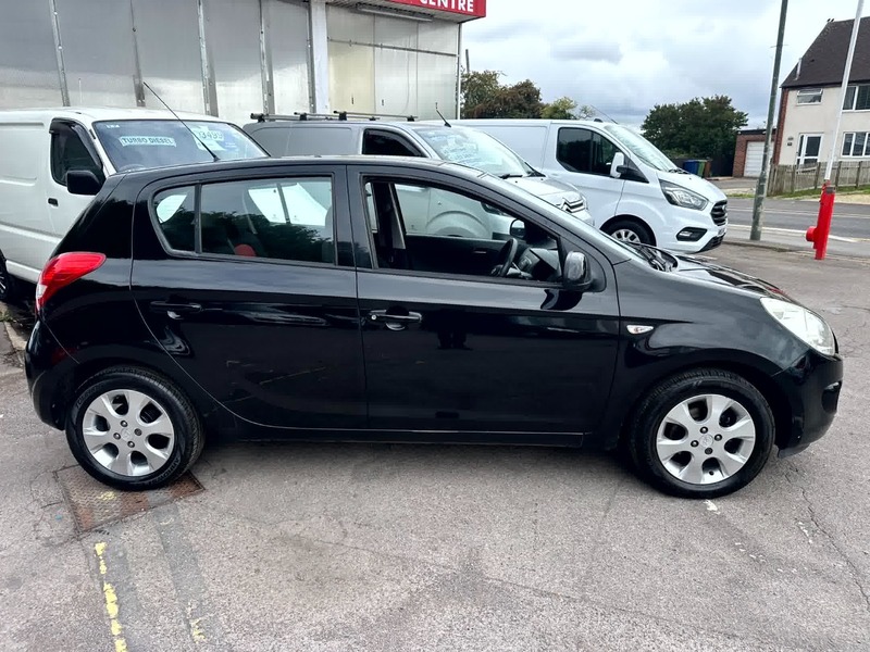 Used Hyundai i20 2009 for sale - 75987004: Photo 2