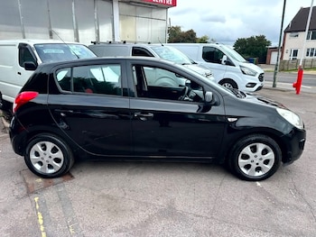 Used Hyundai i20 2009 for sale - 75987004: Photo 2