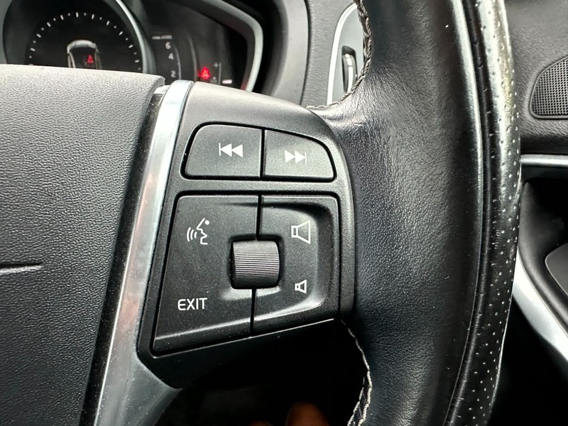 Used Volvo V40 2017 for sale - 77027726: Photo 12