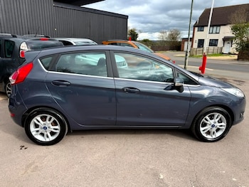 Used Ford Fiesta 2015 for sale - 77906118: Photo