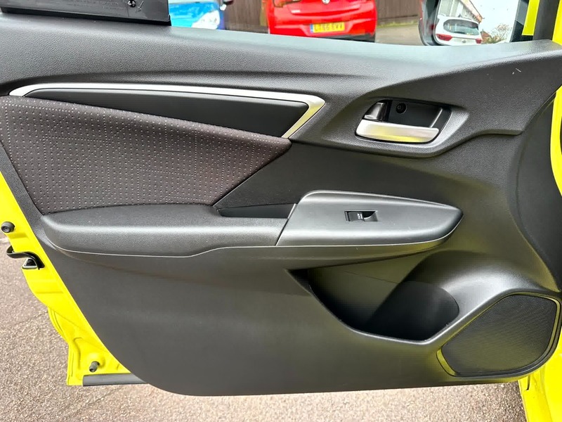 Used Honda Jazz 2015 for sale - 76527296: Photo 26